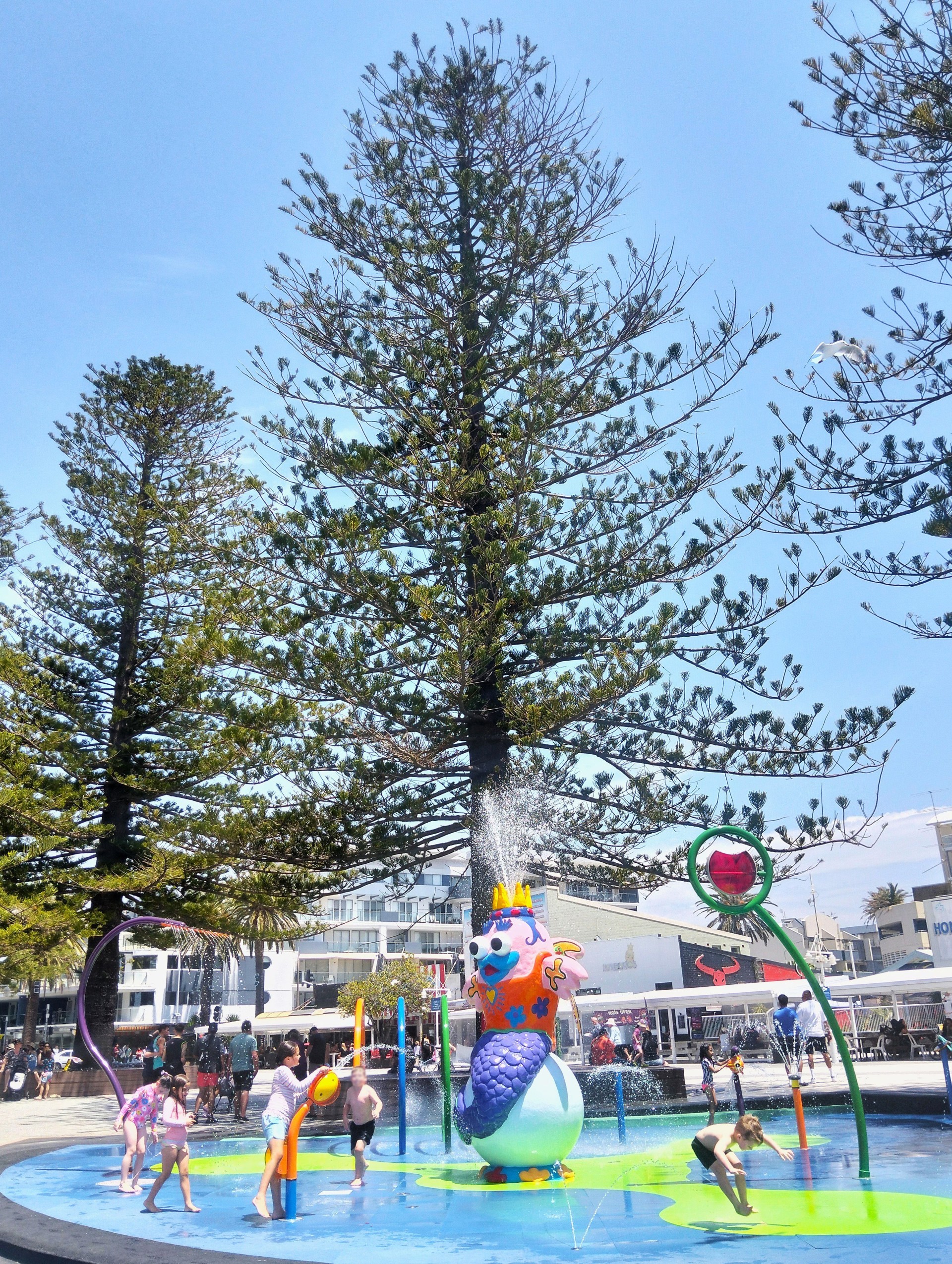Vera statue with tree behind 